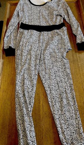 Amazon Essentials Womens Pajama Set Animal Print M,Soft,Cotton LongSleeved - Picture 3 of 12