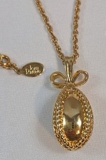 Collar Huevo Fabergé Tono Dorado Joan Rivers De Colección con Lazo encima del Huevo