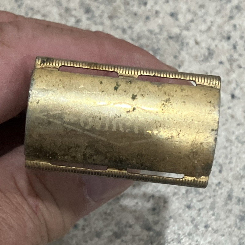 Vintage Gold Tone Metal Double Edge Safety Razor with Storage Case