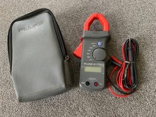 Fluke 30 Digital Clamp Meter 600V 400A with case leads