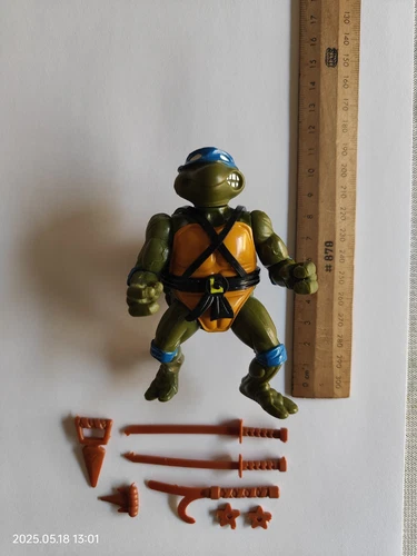Teenage Mutant Ninja Turtles Ultimate Vintage Collectors Pack - Figures/Comics - Picture 1 of 24