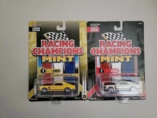 Racing Champs Mint 2 Variation Limited Edition 1969 Ford Mustang Boss 302 1:64