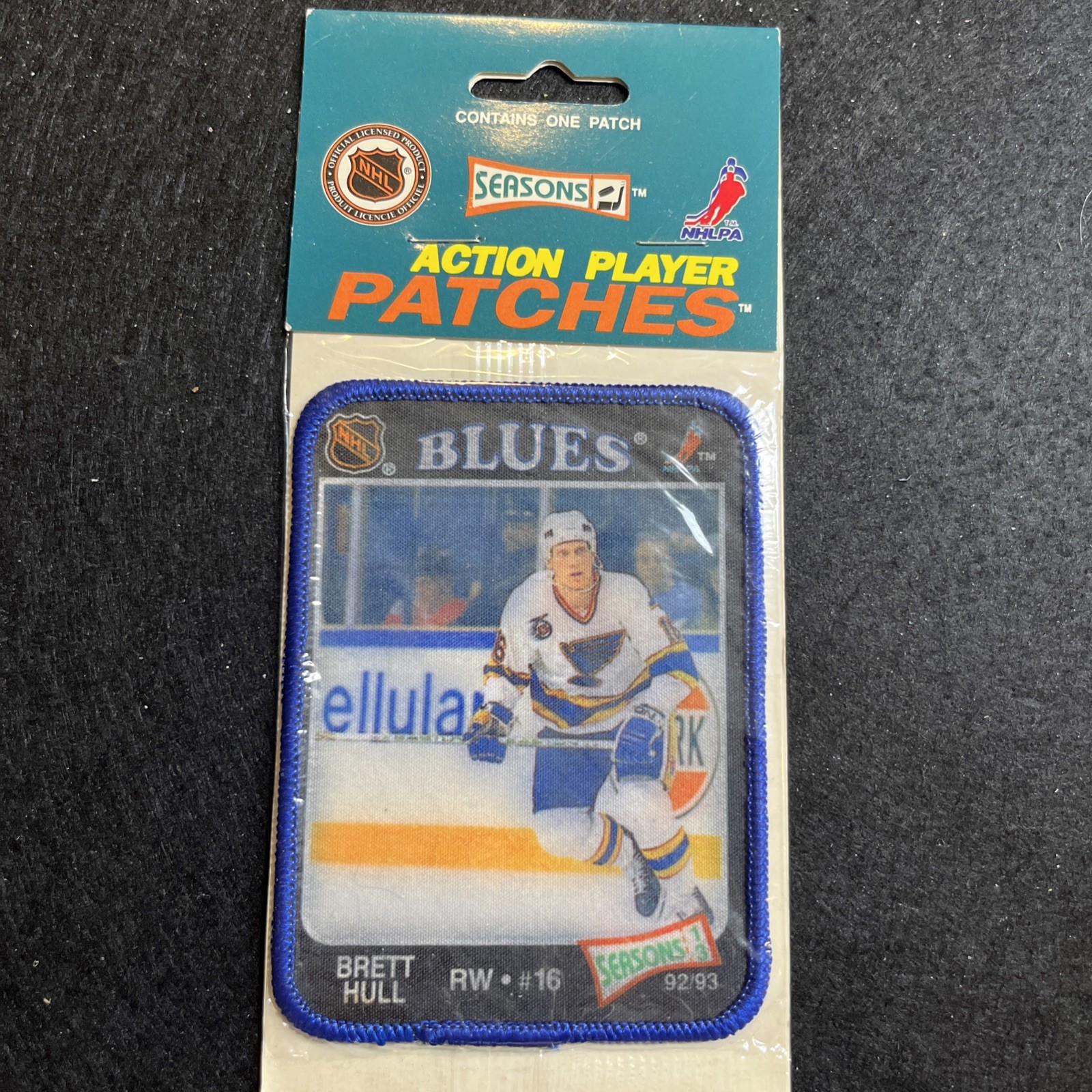 1992 BRETT HULL ST. LOUIS BLUES NHL HOCKEY PLAYER PATCH MINT IN PACKAGE