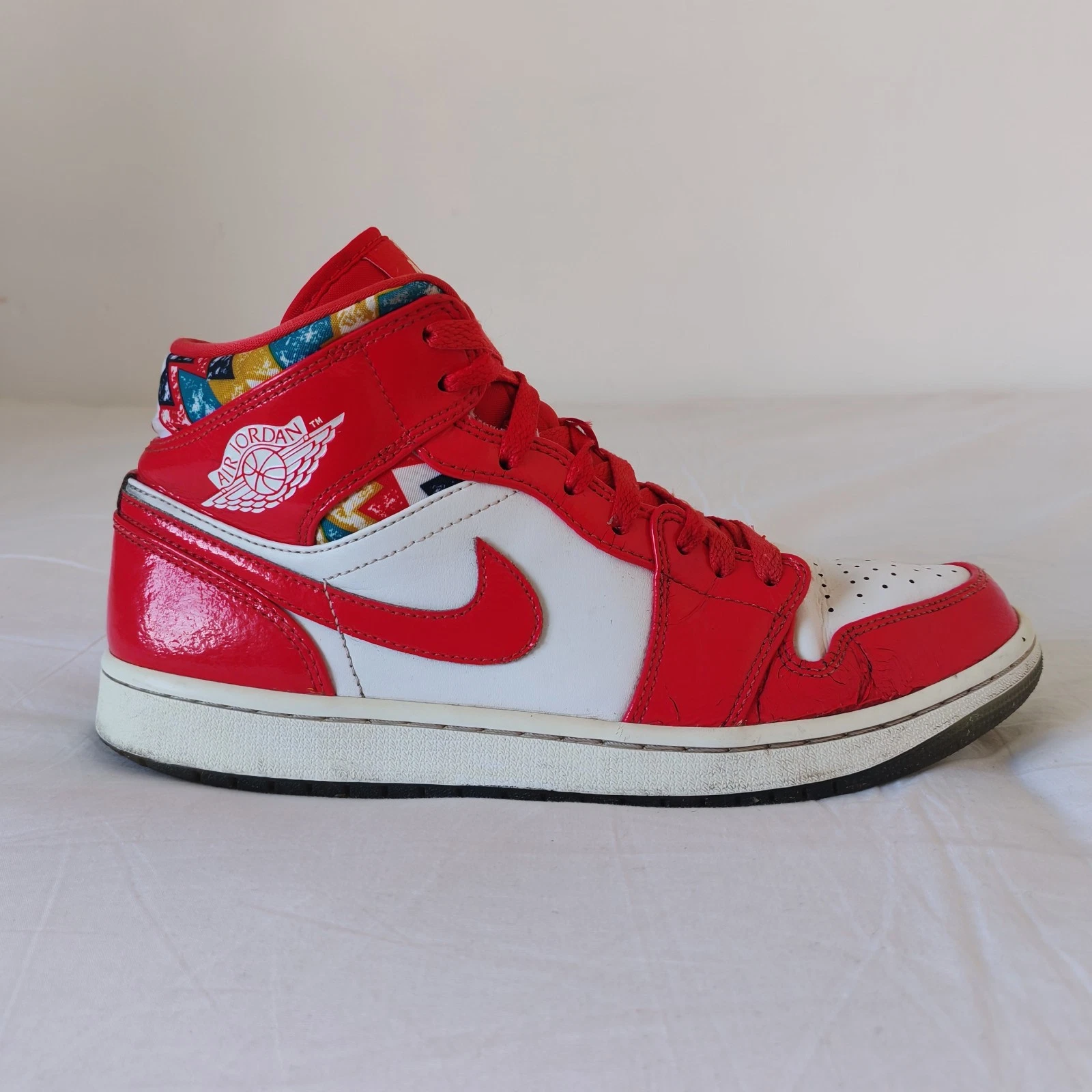 Nike Air Jordan 1 Mid SE Chile Red White Pollen UK 8.5 Mens DC7294-600 Trainers