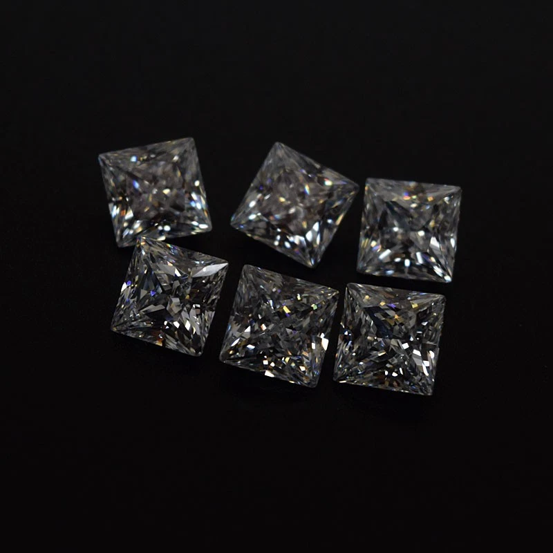 Lote de 50 piezas 4x4 mm corte princesa blanco circón camboyano certificado precio al por mayor Foto 4 de 4