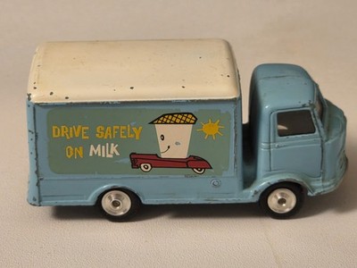 CORGI #435 KARRIER BANTAM - Drive Safely on Milk Diecast Model England  