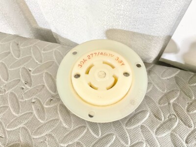 Hubbell 23IA Female Twist Lock Plug 30A. 277/480V. 30Y