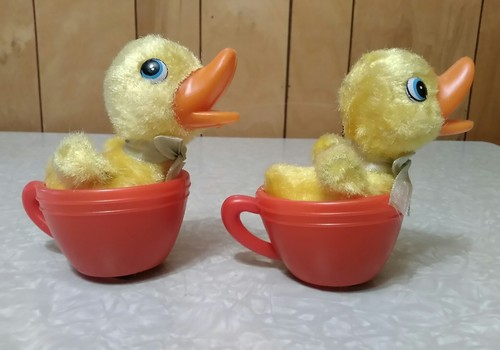 Two Teacup Pet Vintage Toy Wind Up Ducks. Made In Japan. - Picture 5 of 7