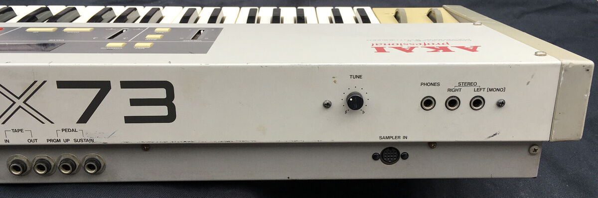 Akai Professional AX73 Programmable Polyphonic Analog Akai Professional AX73 Programmable Polyphonic Analog