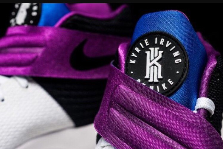 Nike Kyrie 2 Kyrache sz 14 Bold Berry White Black Uncle Drew