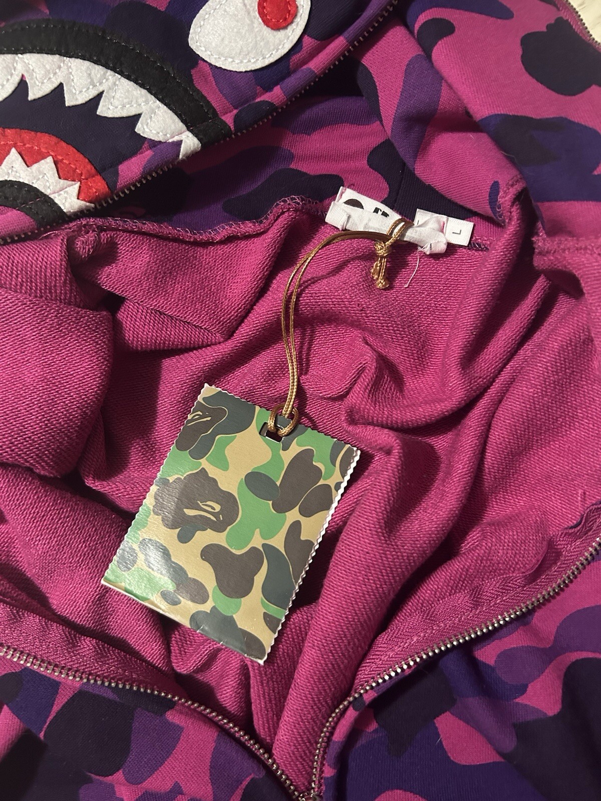 A Bathing Ape Hoodie (L)