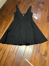 NWT Windsor Black  Deep V Neck Wire Short Dress Attached Shorts Skort Small 