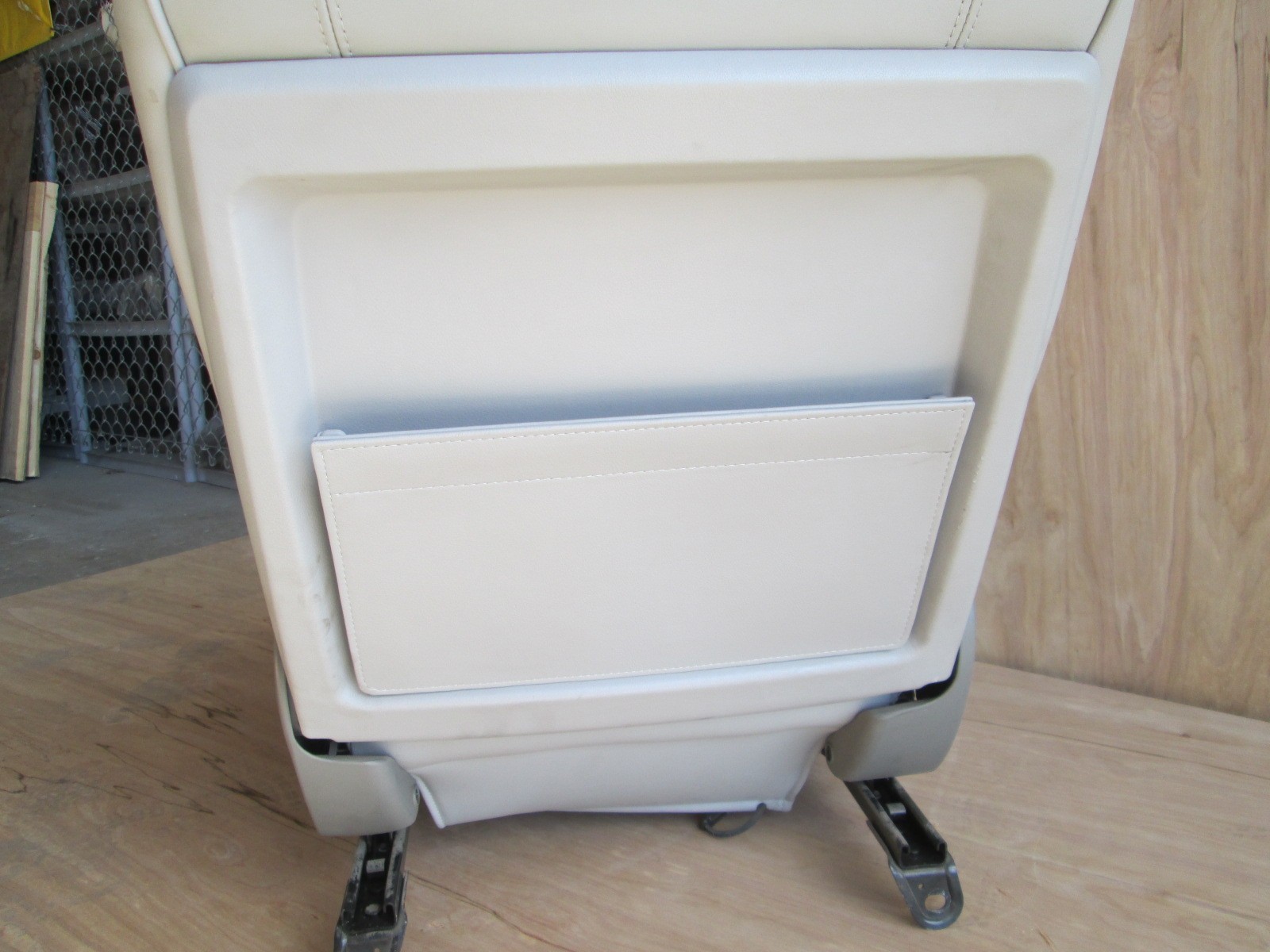 Maserati 4200 Spider RH / Passenger Seat (Grey) w/ Rails / Guides # 9811007