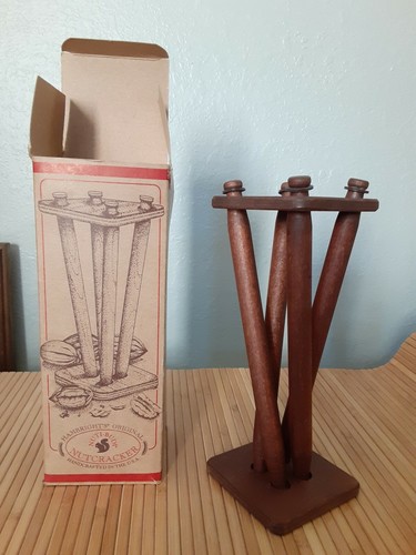 Vintage Hambright's Original Nuti-Budi Nutcracker birch Wood Box Instructions TX - Picture 1 of 12