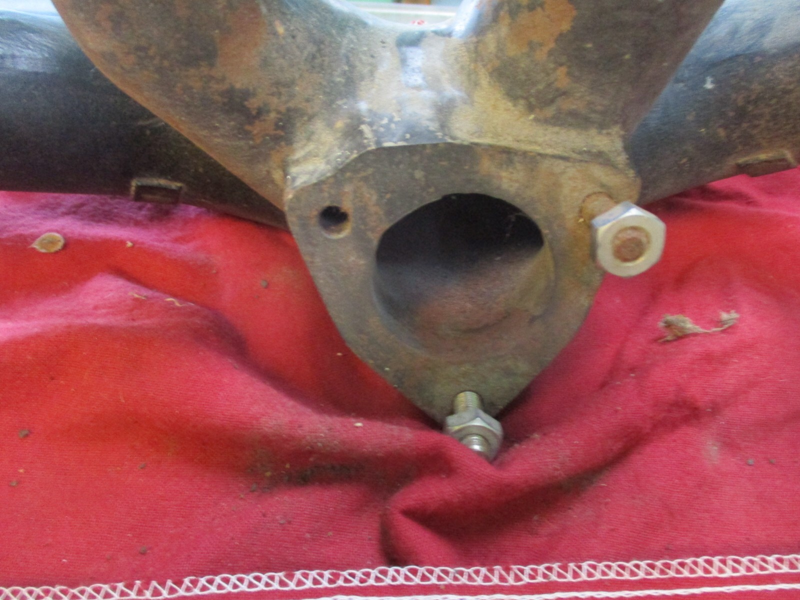 Rolls Royce Silver Cloud II, III, Bentley S2, S3 left exhaust manifold UE5613