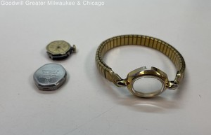 Vintage Timex Gold Tone Stainless Steel Ladies Dress Watch 15.5g