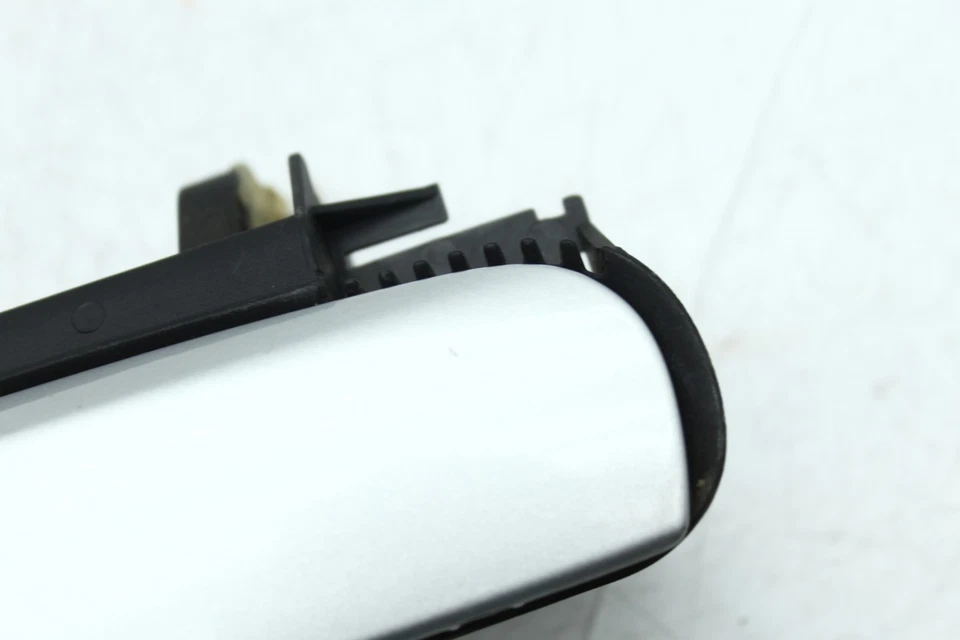 AUDI S4 A4 2004-2008 SEDÁN PASAJERO DELANTERO DERECHO MANIJA PUERTA EXTERIOR H1010 Foto 3 de 4