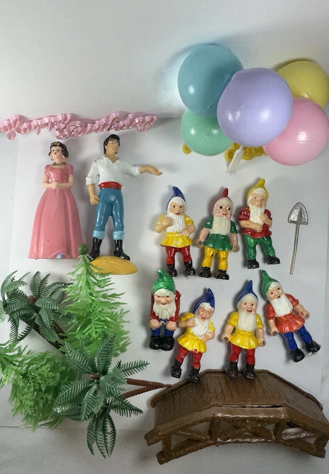 Juego de adorno de pastel de cumpleaños vintage Blancanieves los siete enanitos años 70 pastel completo Foto 2 de 4