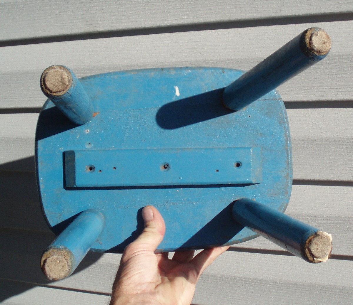 PRIMITIVE ANTIQUE WOODEN MILKING STOOL ORIG BLUE PAINT RUSTIC FARM COUNTRY BARN