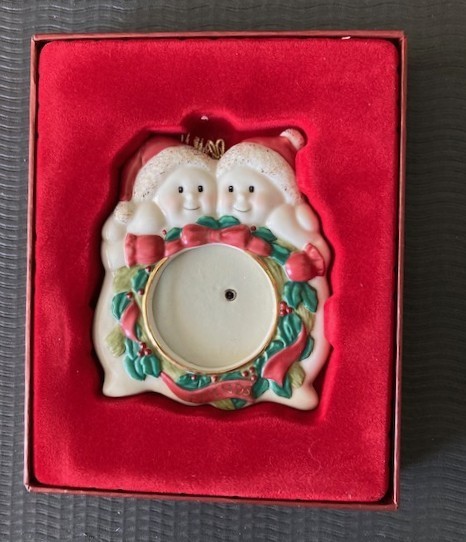 LENOX Friend Picture Frame Ornament NIB Porcelain Snowmen with Wreath