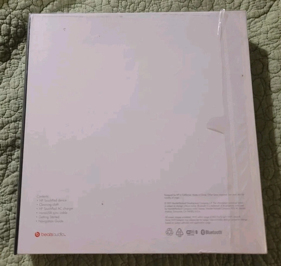 HP TouchPad FB359UA 32GB, Wi-Fi, 9.7in - Glossy Black With Case Bundle - Image 2 of 4