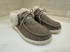 HEY DUDE Britt Nut Faux Fur Trimmed  Gray  Shoes Women  s 6 Slip On Booties