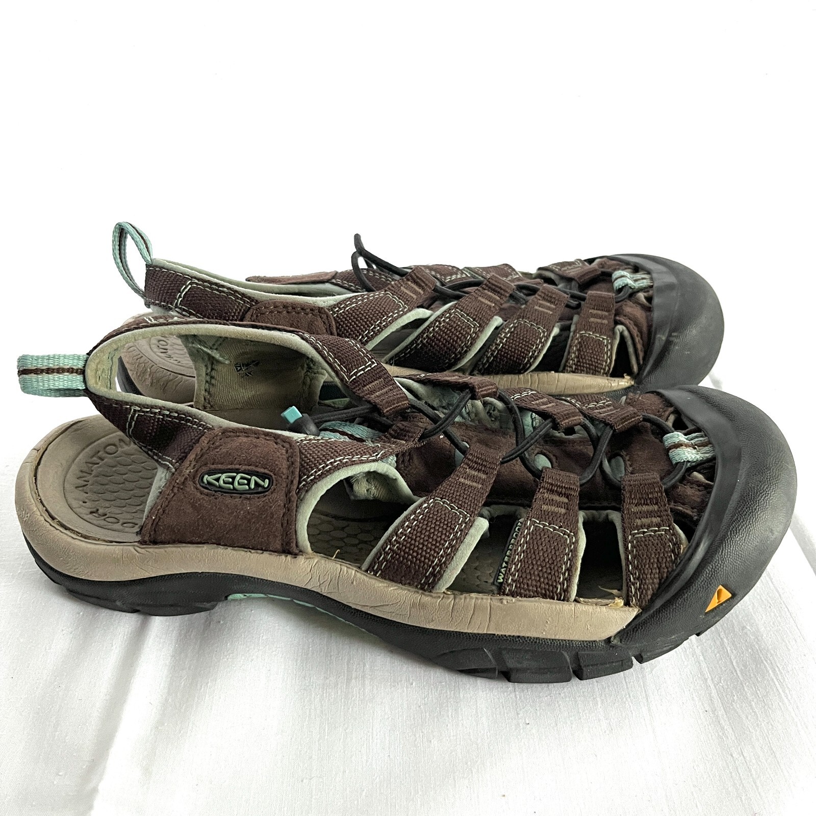 Scarpa Newport da donna marca Keen taglia US 8 5 marrone sandali sportivi sportivi escursionismo