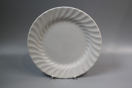 Variety of Johnson Bros Earthenware Regency dishes, white swirl pattern - Picture 5 of 49