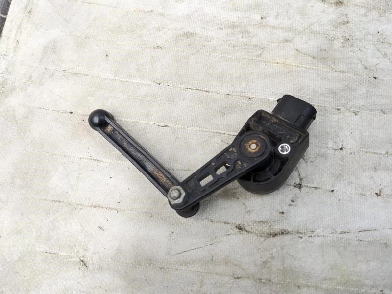 Датчик уровня высоты фары 2017-2022 BMW 430i xDrive 37146870000 от оригинального производителя - Изображение 2 из 4