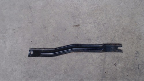 Batterie Befestigung Halterung Strebe 1995 CCM 105 KW BMW 118d DPF Bj 2007