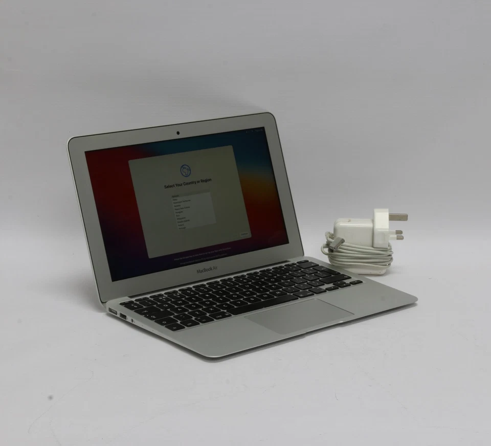 Apple MacBook Air 11" 2014 · i5 · 4GB · 256GB, photo 1 of 5