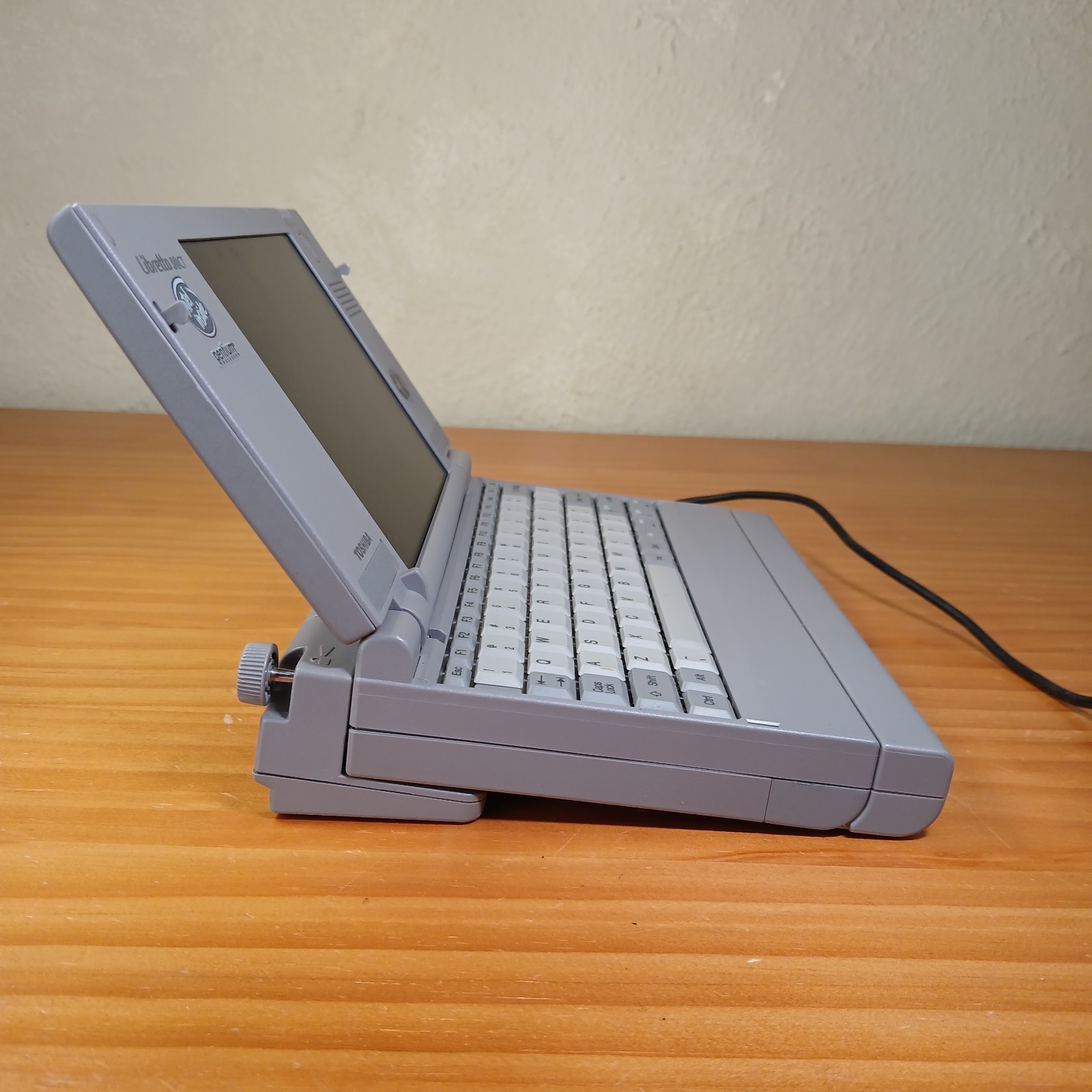 Toshiba Libretto 50CT Mini Laptop Win95 w/ Power, IO Adapter, Serial & PCMCIA