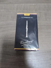 Vandoren CR1035 BB Clarinet Reeds Strength 3.5 - Pack of 10
