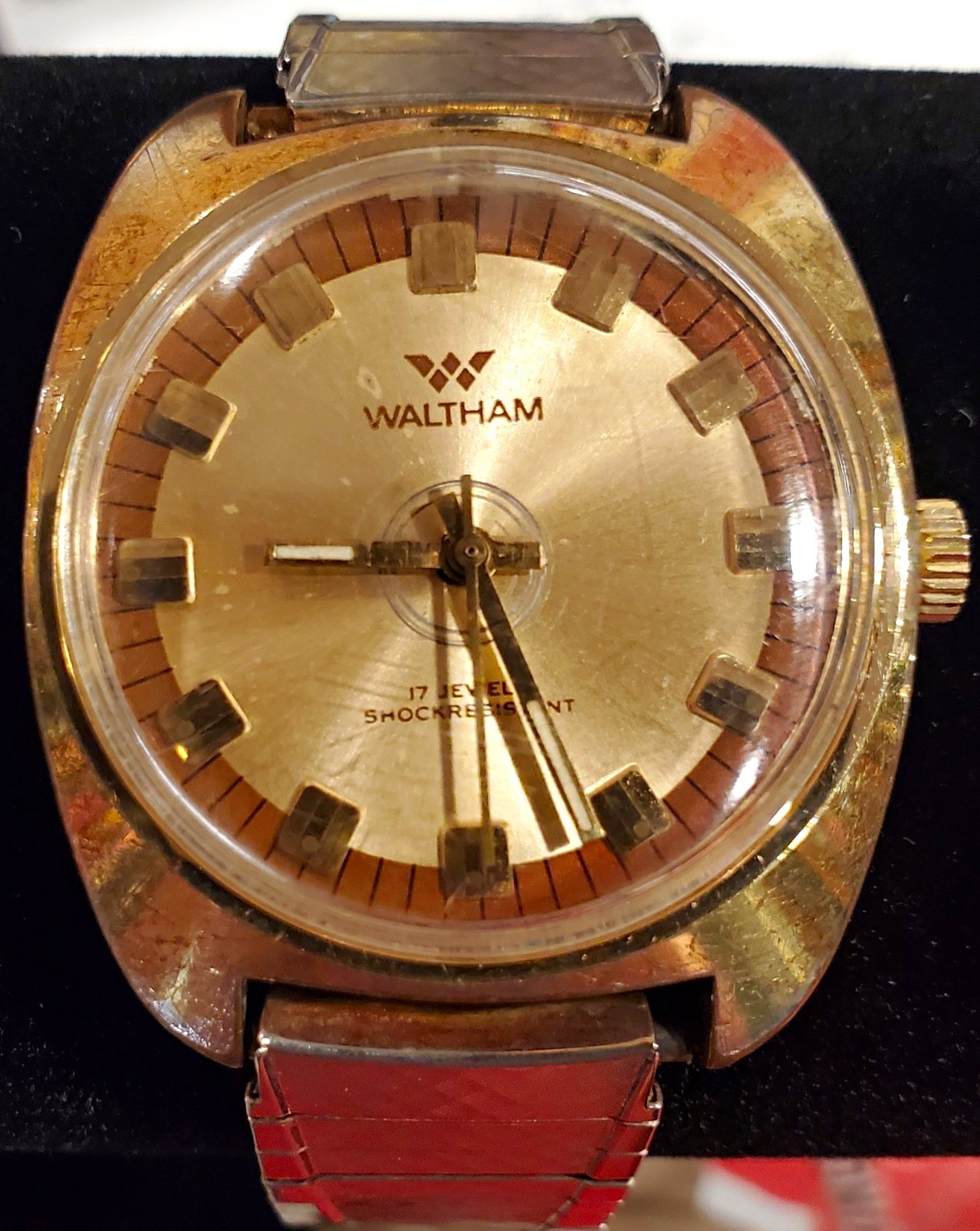 Waltham Vintage Manual Wind 17J Shock Resistant P72A Movement Runs