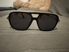 New Marc Jacobs Sunglasses   Black  Gold   Original Box