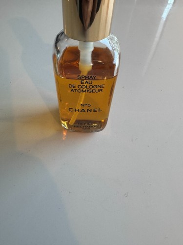 Vintage CHANEL No 5 SPRAY COLOGNE 1.5 oz Refillable Perfume Bottle 80% Full - Picture 2 of 5