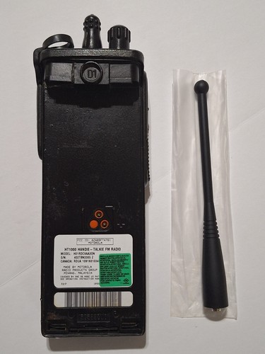MOTOROLA HT1000 UHF RADIO 403-470MHz 16CH 4W DN GMRS FRS FREE PROGRAMMING - Photo 2/4