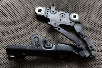 BMW 3 Series F30 Front Right Bonnet Hood Hinge Genuine 7336700 for  