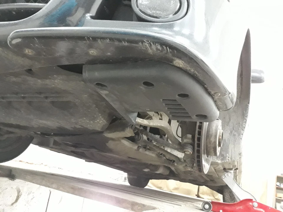 BMW E39 M5 L+R FRONT Form M STOßSTANGE SPRITZBLECH ABS Kunststoff mit Einbausatz - Bild 4 von 4