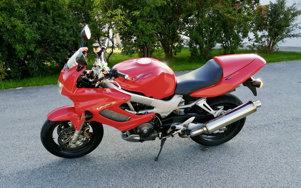 Honda VTR 1000F Firestorm / Klassiker / Sporttourer / Neues Öl!!! - Bild 2 von 4
