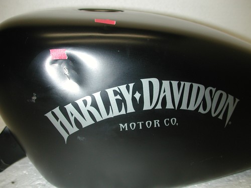 HARLEY DAVIDSON Sportster XL1200 2007+UP OEM 3.3 Gallon EFI Fuel Gas Tank - Picture 5 of 15