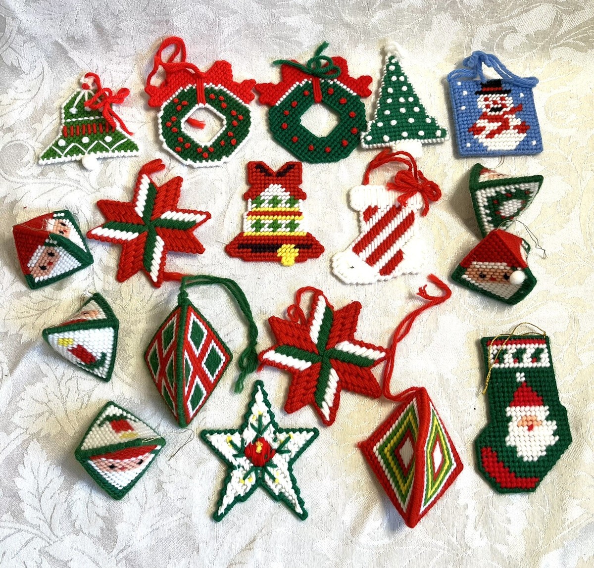 cheap times  natal design オーナメント Lot of 18 Christmas Plastic Canvas Ornaments, 3D Holiday Kitch