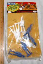 Bergen Toy  Novelty Co BETON header card with 8 cadets toy soldiers