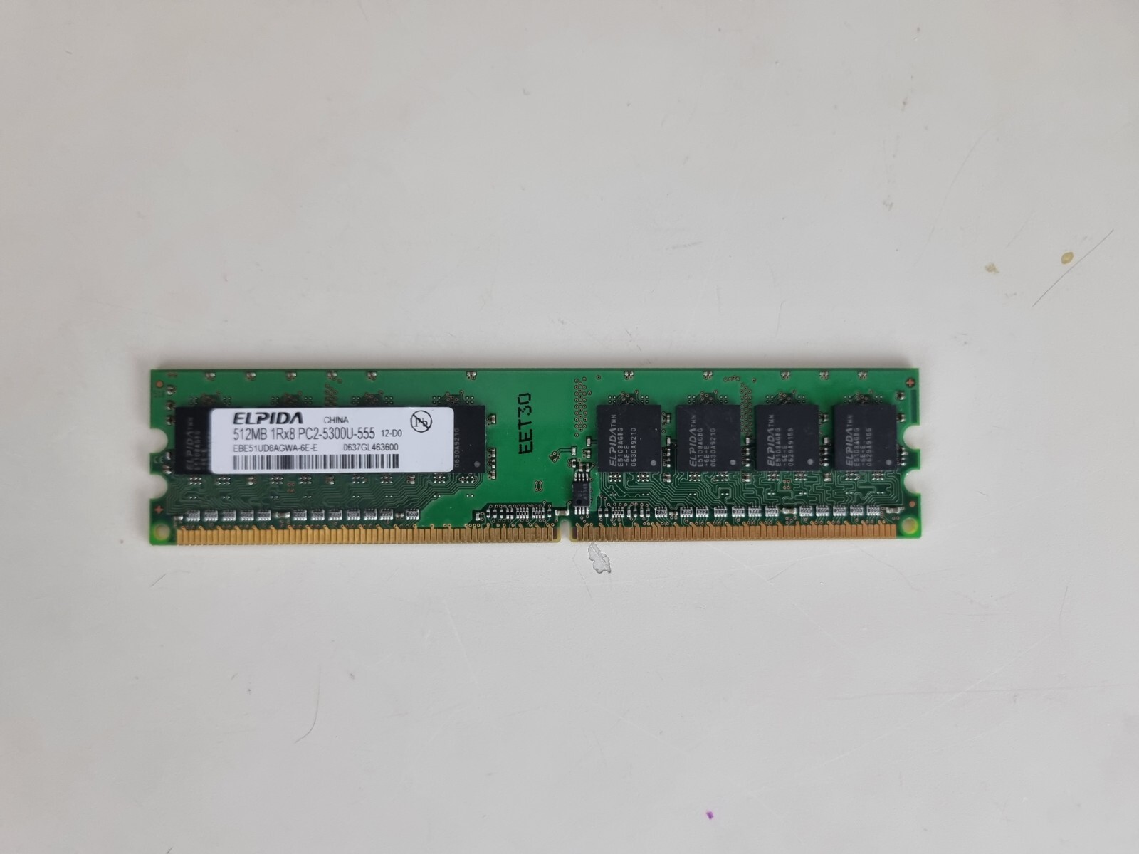 512MB DDR2 PC2-5300U 667MHz 1Rx8 Desktop RAM – Modulo di Memoria Usato Testato
