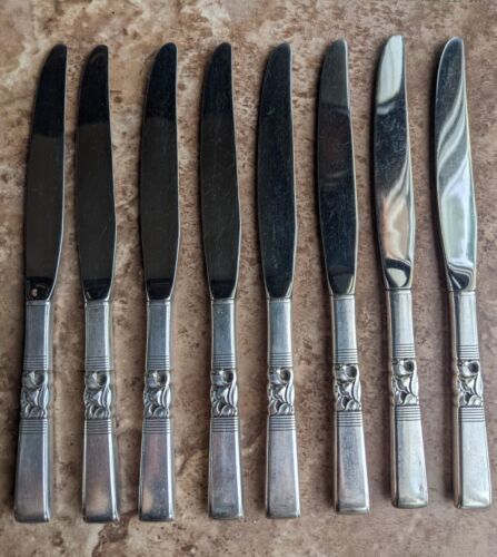 8 Vintage Community Morning Star Dinner Knives - Picture 1 of 11