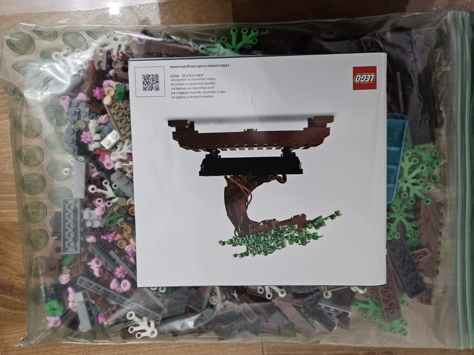 LEGO Botanicals 10281 Bonsai Tree, foto 2 di 4