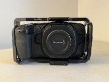 Blackmagic Design Pocket Cinema Camera 4K  SmallRig Cage  right angle adapter