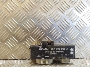 Volkswagen PASSAT B4 1995 Benzin Relais Kühlerlüfter 357919506A VAL252844