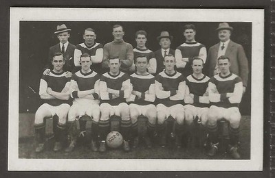 CHUMS - FOOTBALL TEAMS 1922 (MF20) - #09 - BURNLEY 