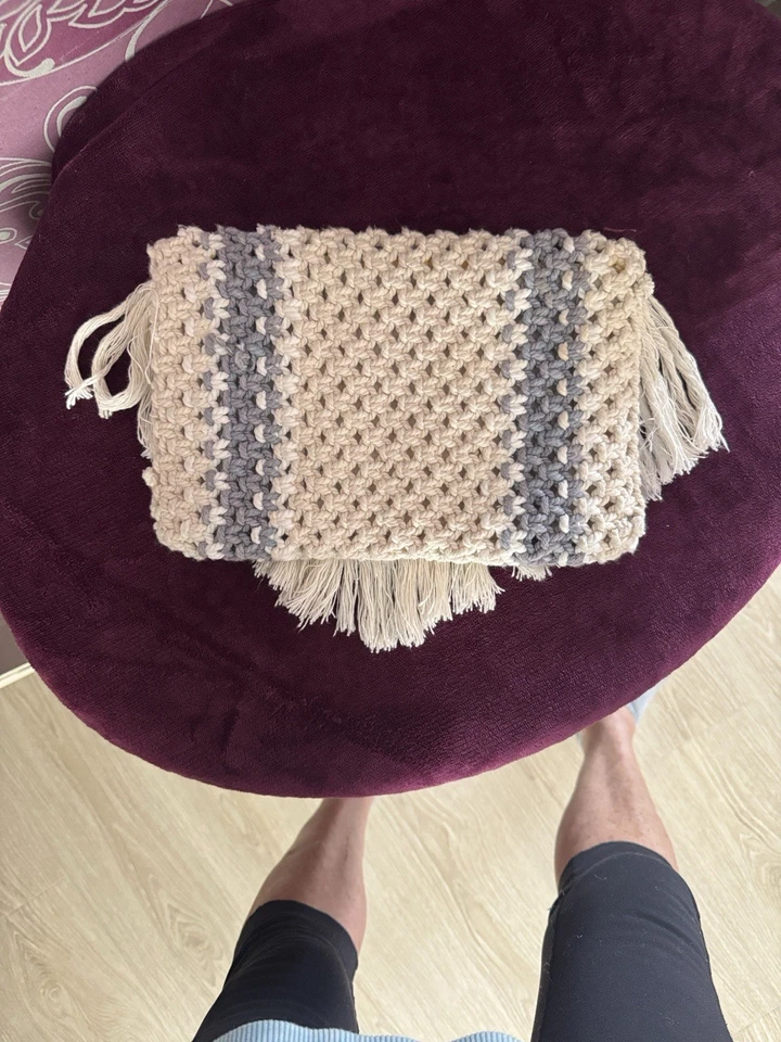 Bolso de mano con flecos de macramé con cuentas de Mare Sole Amore Foto 3 de 4
